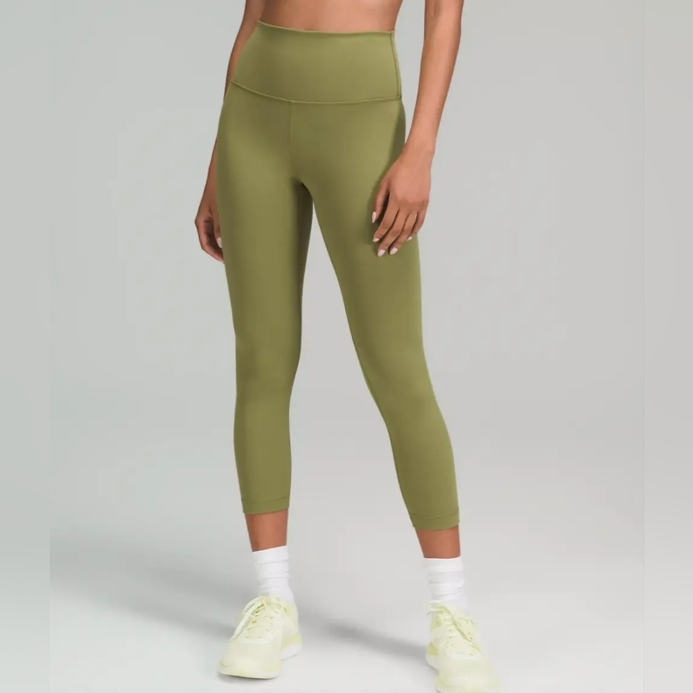 Lululemon Wunder Train Cropped High Rise Capri Legging Apple‎ Green